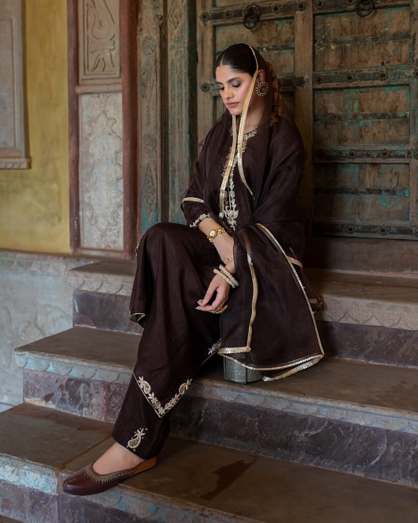 Leher Mocha Straight Kurta Set